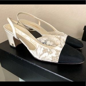 CHANEL Black/White Lace Slingbacks 40